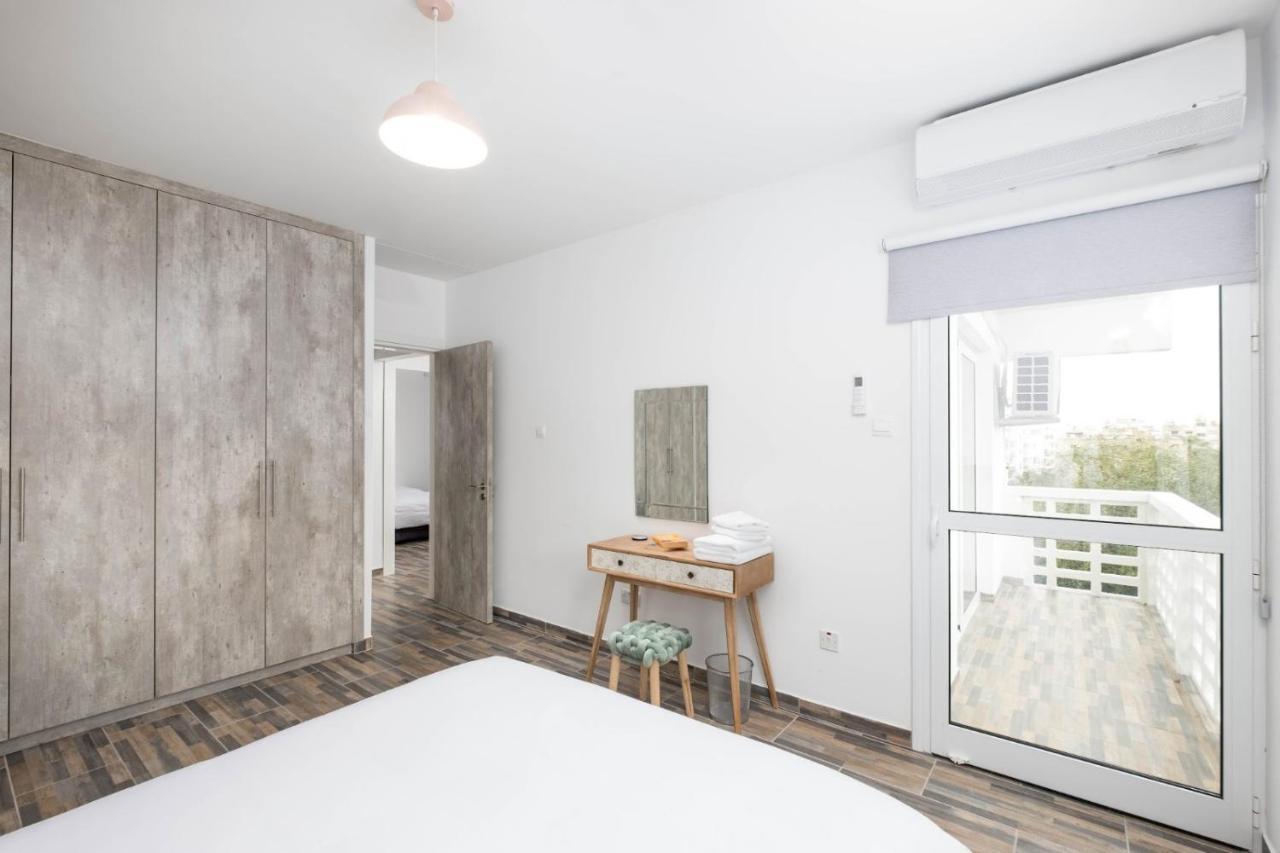 Happy Stay Apartment - Halefka Court Larnaca Dış mekan fotoğraf